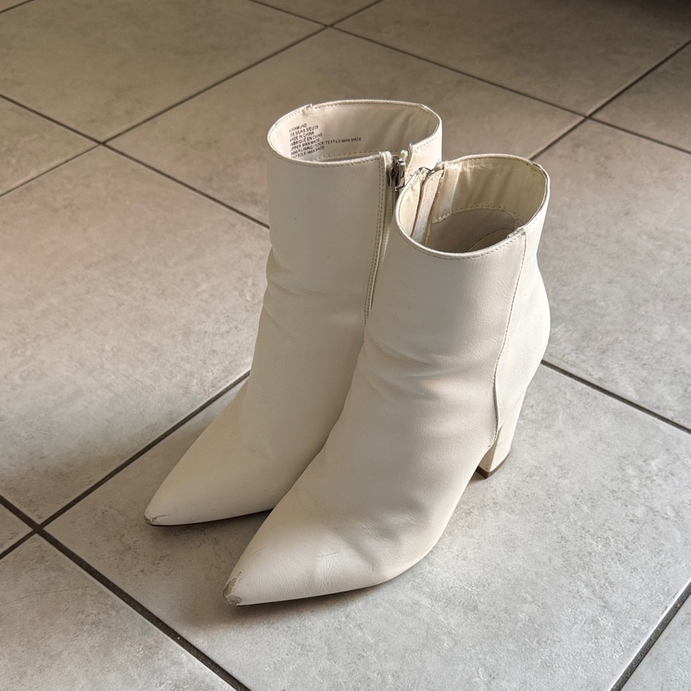 Elegant White Ankle Boots w/ Pointy Toe